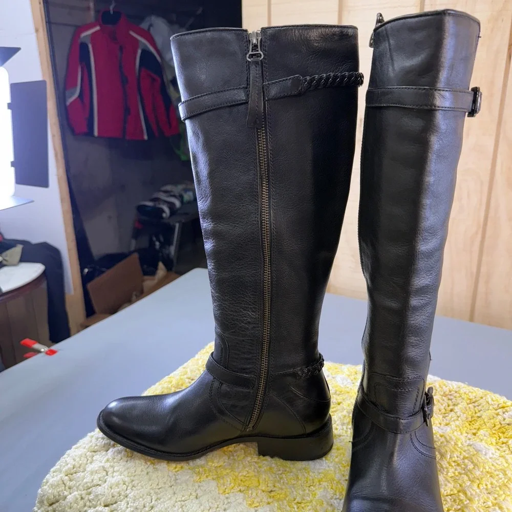 Black Leather Knee Hi Riding Boots Side Zip Buckle Detail Women's Size 7M Thask‎